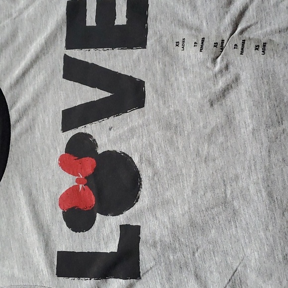 🆕️ DISNEY WOMEN'S GRAY L/S SHIRT 🖤❤️ - Picture 4 of 10